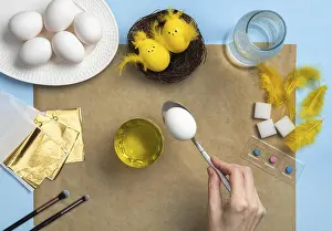 Chick From Eggs Tutorial Stampe: How to make a chick from eggs for Easter decor