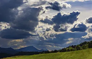 Upper Austria Travel Photography Stampe: Meadow with dramatic cloudy sky