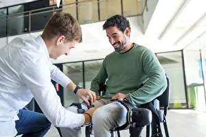 Physical Therapy Assistance Stampe: Mechanical exoskeleton