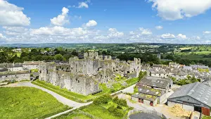 Historic Castle In North Yorkshire Stampe: Middleham Castle from a drone, Middleham