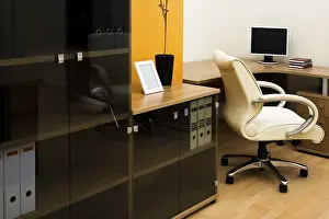 Contemporary Office Setup Stampe: The monitor on a table at modern office