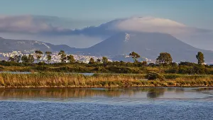 Landscape Photography Balkans Stampe: A mountain covered with clouds in the background