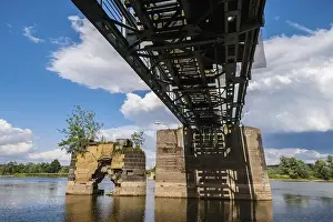Central Europe Travel Destination Stampe: New and old bridge across the river Oder