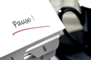 Time Management Tips Stampe: Note on desk, break
