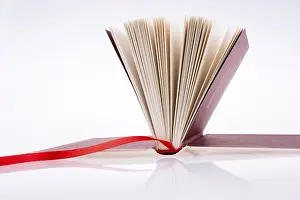 White Studio Photography Stampe: Notebook open a white background