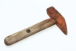 Plain Colored Background Copy Space Stampe: Old rusty hammer, tool