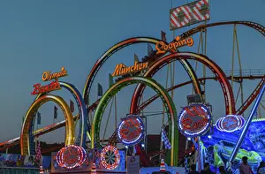 Oktoberfest Amusement Ride Stampe: Olympic five-loop, rollercoaster