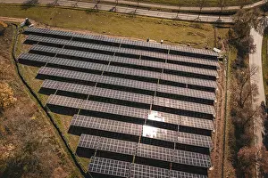 Renewable Energy Solutions Stampe: Overview of solar modules in ordered formation with sunlight