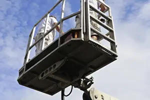 Handicraft Artist Stampe: Painter on a working platform