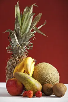 No People Grocery Scene Stampe: Pineapple and other fruit on a table