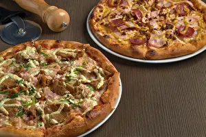 Italian Pizza Stampe: Two pizzas on the table