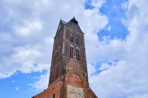 Redbrick Gothic Style Buildings Stampe: Typical example of brick Gothic