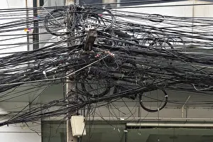 Energy Saving Solutions Stampe: Power lines Cable clutter