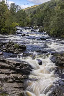 Immagini datate 10 settembre 2024: Rapids print falls dochart killin highlands scotland