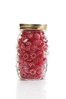 Cute Desserts Stampe: Raspberry sweets in a sweets jar