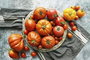 Fresh Ripe Tomatoes Stampe: Red tomatoes background, top view