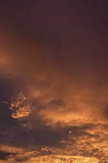 Deserted Evening Atmosphere Germany Stampe: Reddish clouds in the evening sky