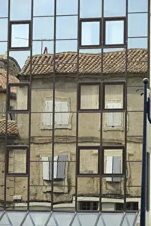 Western Europe Landmarks Stampe: Reflection in Arles, Provence