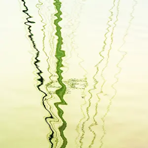Water Surface Texture Stampe: Reflection on water, abstract