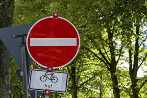 Cycling In Central Europe Stampe: Road construction
