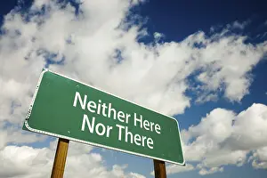 Dramatic Road Sign Stampe: Neither here nor there road sign with dramatic clouds and sky
