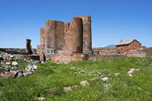 Abandoned Castle Architecture Stampe: Robust ancient brick structure in an open