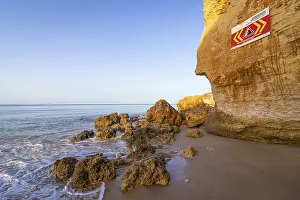Unstable Cliffs Portugal Stampe: ROCKFALL UNSTABLE CLIFFS