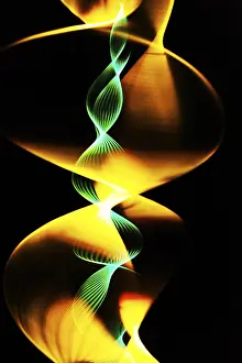 Indoor Studio Shots Stampe: Rotating thread illuminated with a stroboscopic flash