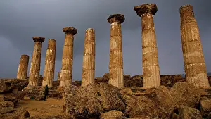 UNESCO World Heritage Site Agrigento Stampe: Row of columns, chapter, Heracles temple