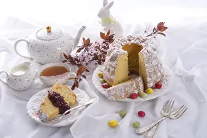 Eastern European Cake Stampe: Saffron Easter Babka