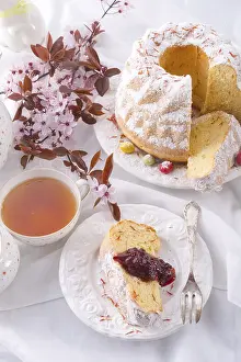 Saffron Easter Babka Stampe: Saffron Easter Babka