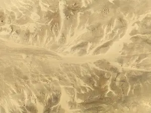 Windy Desert Landscape Stampe: Sand patterns caused by continuous wind