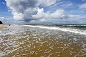 Orange Cloudy Sky Stampe: Sea waves and dramatic clouds