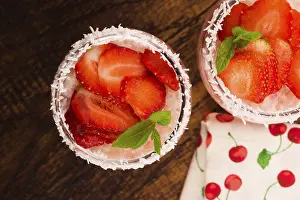 Tapioca Jelly Dish Stampe: A serving of strawberry over tapioca and jelly