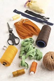 Scissors And Thread Stampe: Sewing accessories: scissors, thread