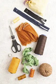 Scissors And Thread Stampe: Sewing accessories: scissors, thread