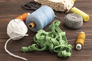 Scissors And Thread Stampe: Sewing accessories: scissors, thread