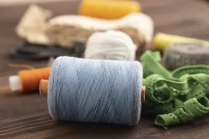 Scissors And Thread Stampe: Sewing accessories: scissors, thread