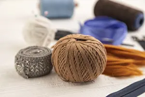 Sewing Accessories Stampe: Sewing accessories: scissors, thread