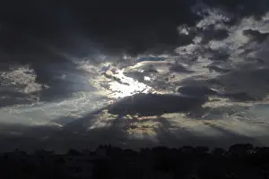 Cloudy Sky Stampe: Sky with clouds and rays of sunshine