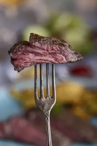 Steak Photography Stampe: Slice of steak on a fork
