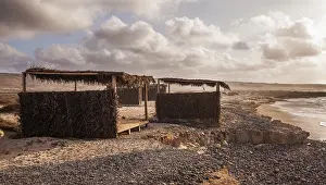 Small Beach Houses Stampe: Small huts on the beach