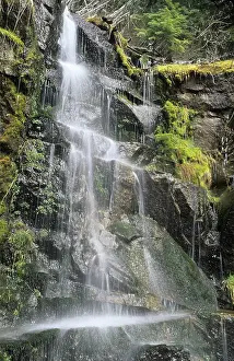 Washington State Nature Reserve Stampe: Small waterfall in the Cascade Range