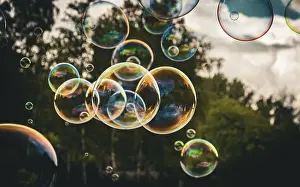 Immagini con data 30 maggio 2024: Soap bubbles print