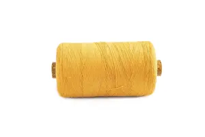 Light Colored Background Stampe: Spool of thread isolated on white background