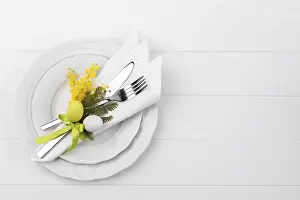 White Tableware Setup Stampe: Spring table setting with mimosa easter holidays dinner