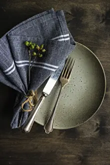 Rustic Spring Table Setting Stampe: Spring table setting in rustic style decorated with cherry bloom tree branches