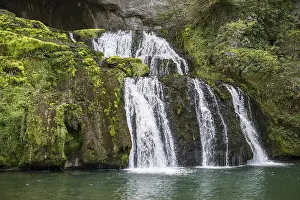 Open Air Water Body Image Stampe: Spring and waterfall, Source du Lison