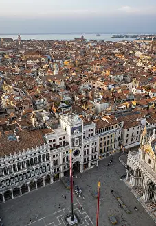 Venice Clock Tower Stampe: St Mark's clock tower on St Mark's Square