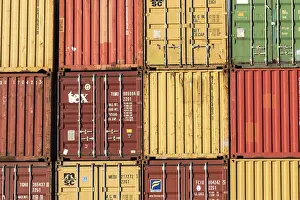 European Freight Terminal Stampe: Stack of containers in yellow, red